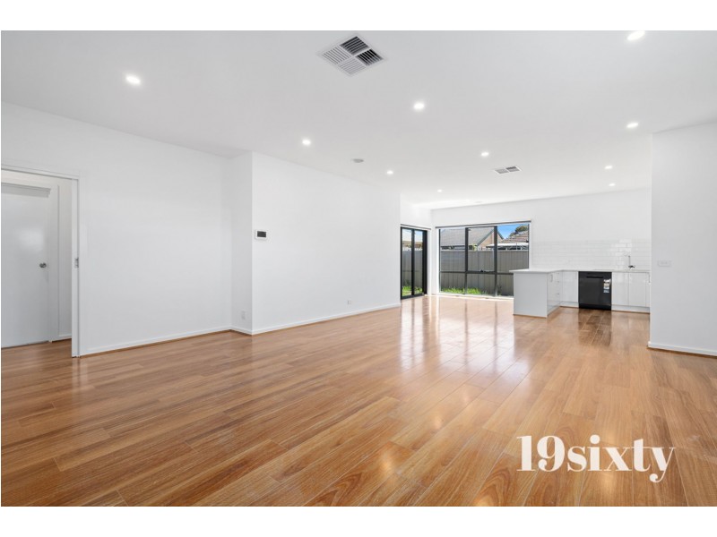 11 Roberta St, Dandenong VIC 3175