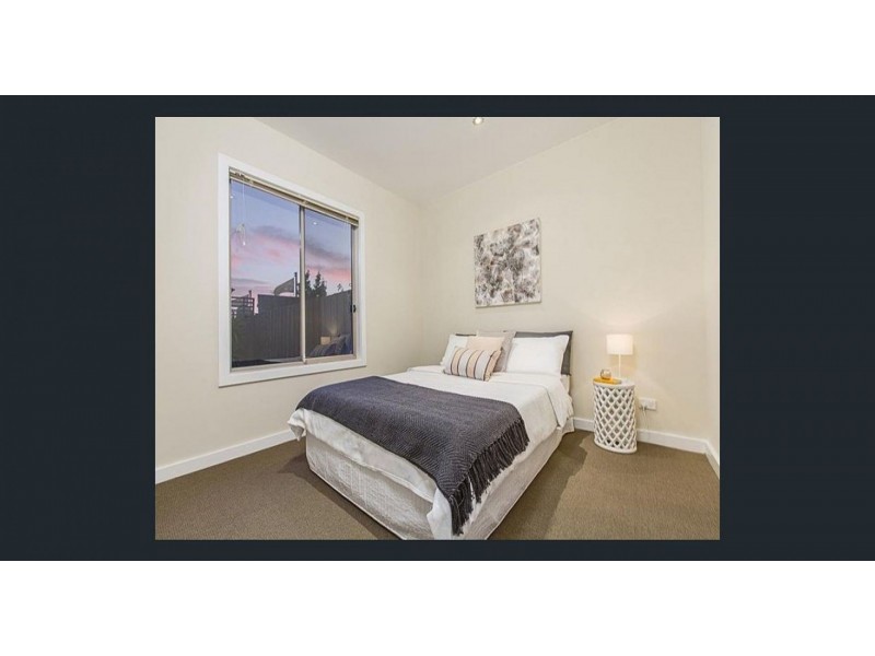 2/25 Clarendon Pde, West Footscray VIC 3012