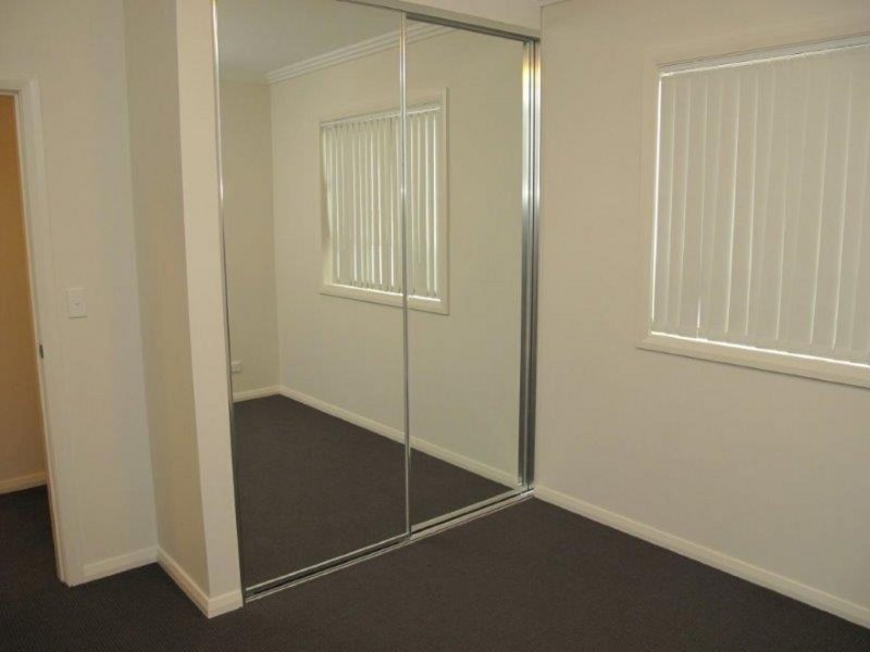 1/15 Broxbourne St, Westmead NSW 2145