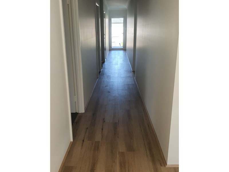 8 Moscato Way, Woodvale WA 6026