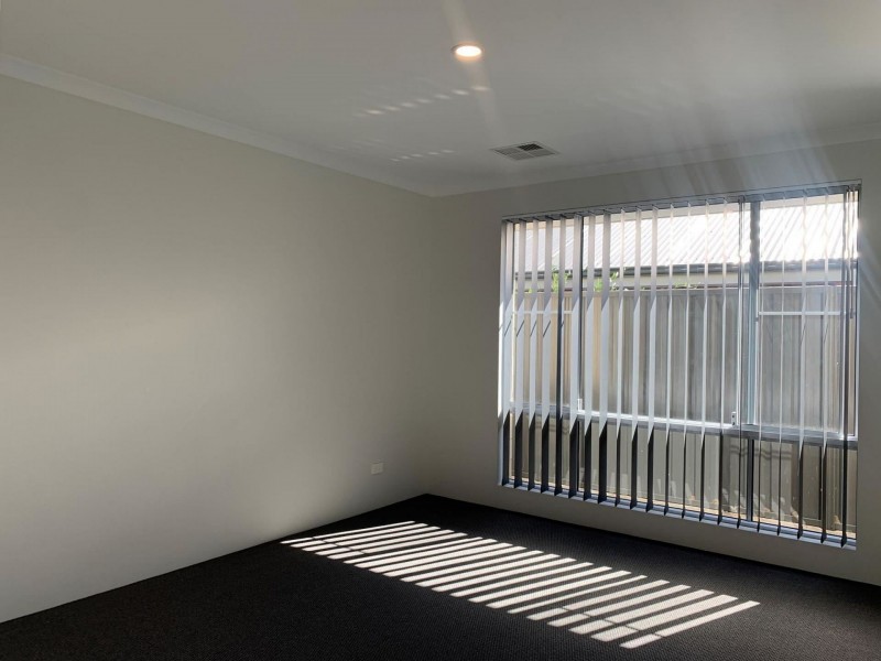 8 Moscato Way, Woodvale WA 6026