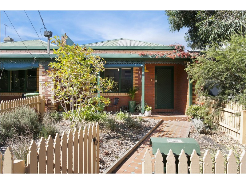 12 Oldis Ave, Northcote VIC 3070
