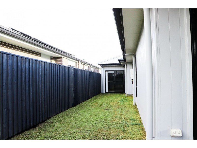 16 Limosa Way, Palmview QLD 4553
