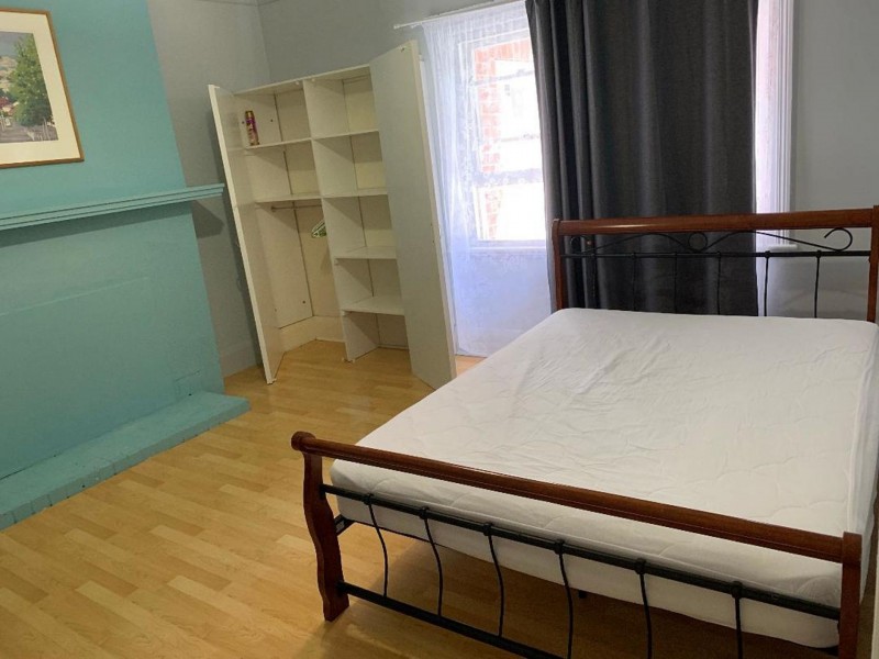 1 Sayer Cres, Sandy Bay TAS 7005