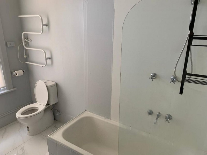 1 Sayer Cres, Sandy Bay TAS 7005