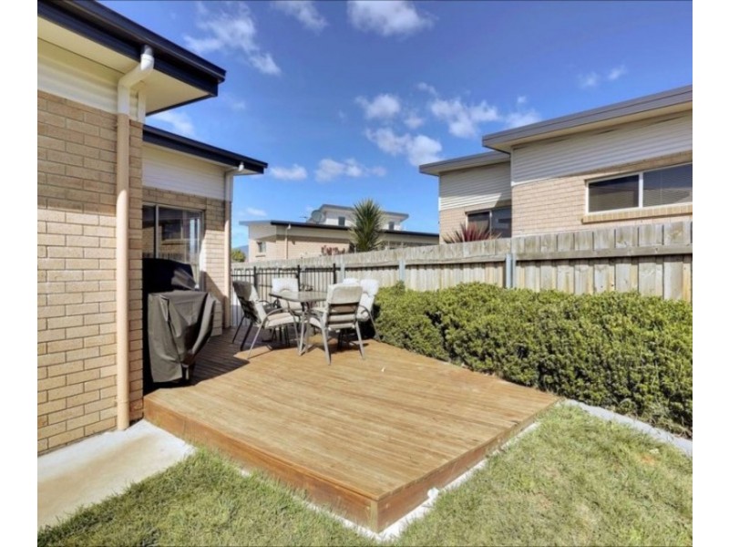 2/17 Lucas Pl, Brighton TAS 7030