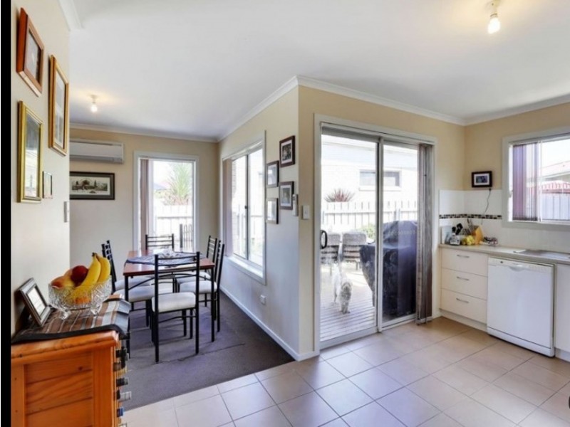 2/17 Lucas Pl, Brighton TAS 7030