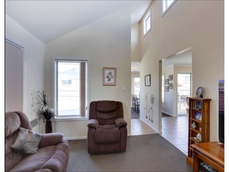 2/17 Lucas Pl, Brighton TAS 7030