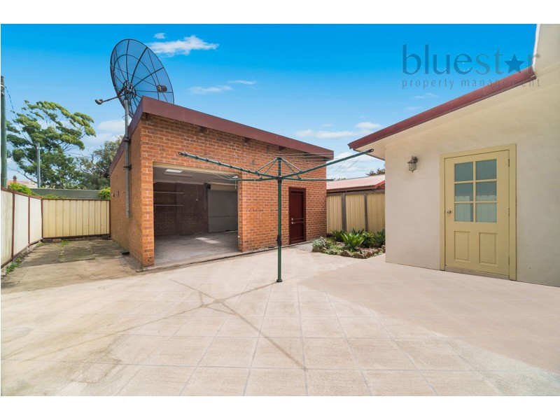 4 Park Rd, Sydenham NSW 2044