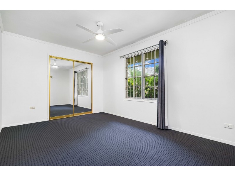 6 Salerno St, Isle Of Capri QLD 4217