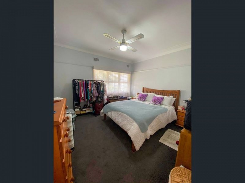 6 Maiden Ave, Taree NSW 2430