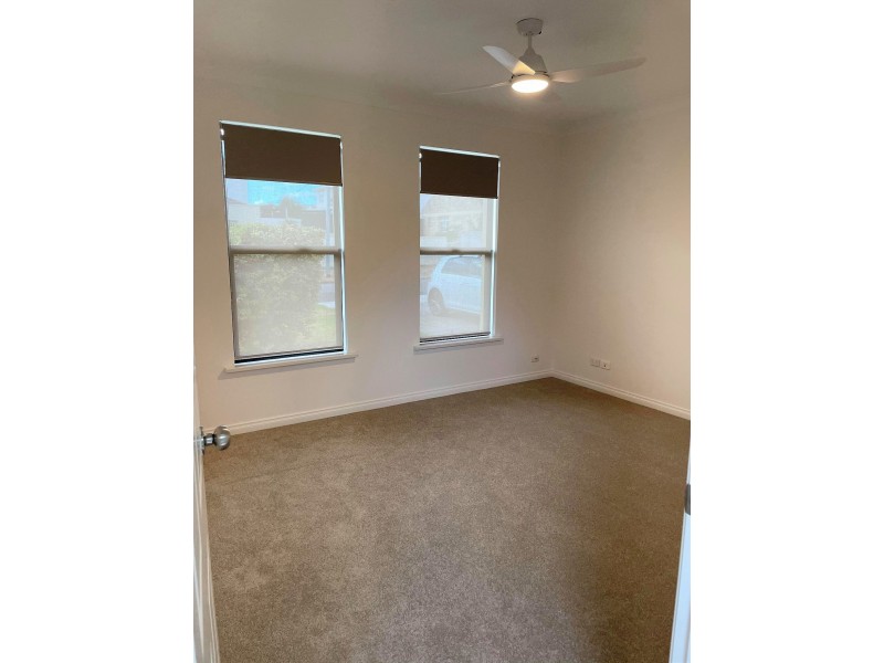 1 Reynolds Rd, Campbelltown SA 5074