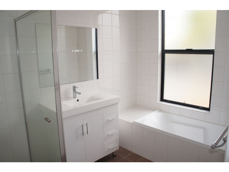 1 Reynolds Rd, Campbelltown SA 5074