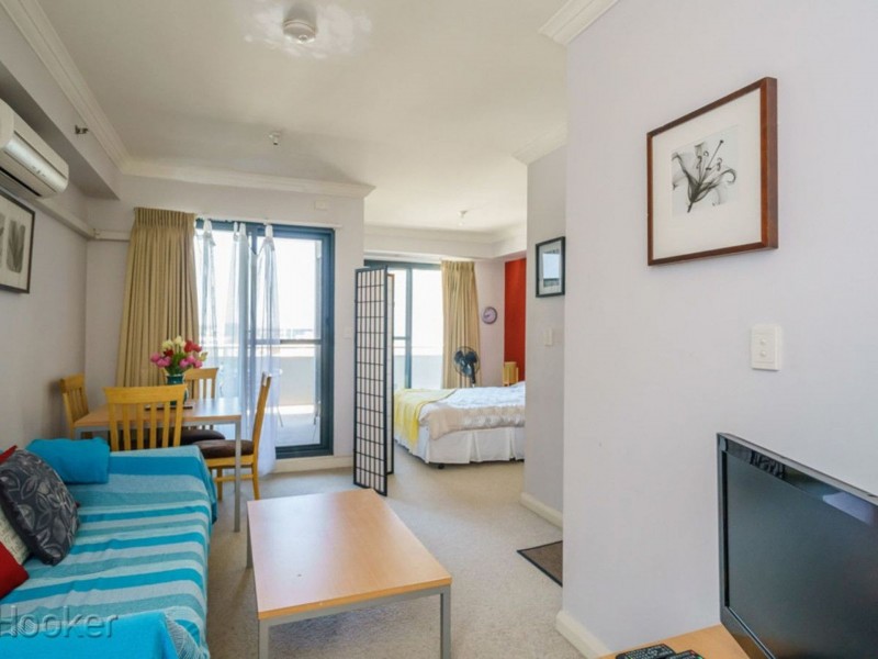4J/811 Hay St, Perth WA 6000