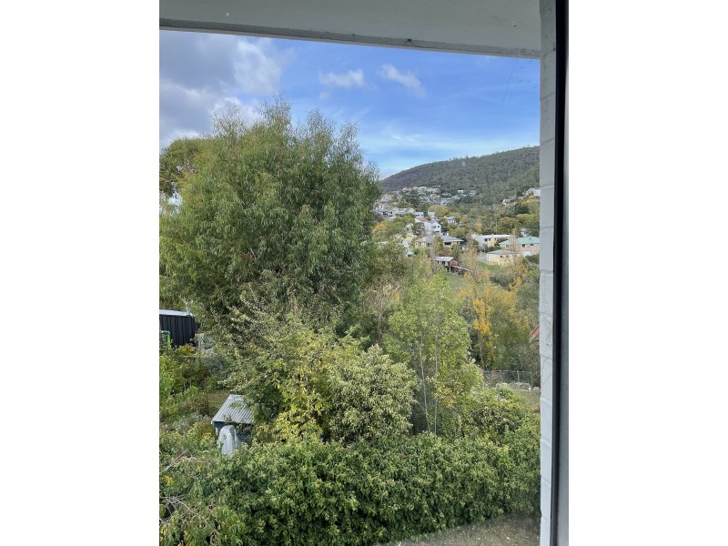 26A Manresa Ct, Sandy Bay TAS 7005