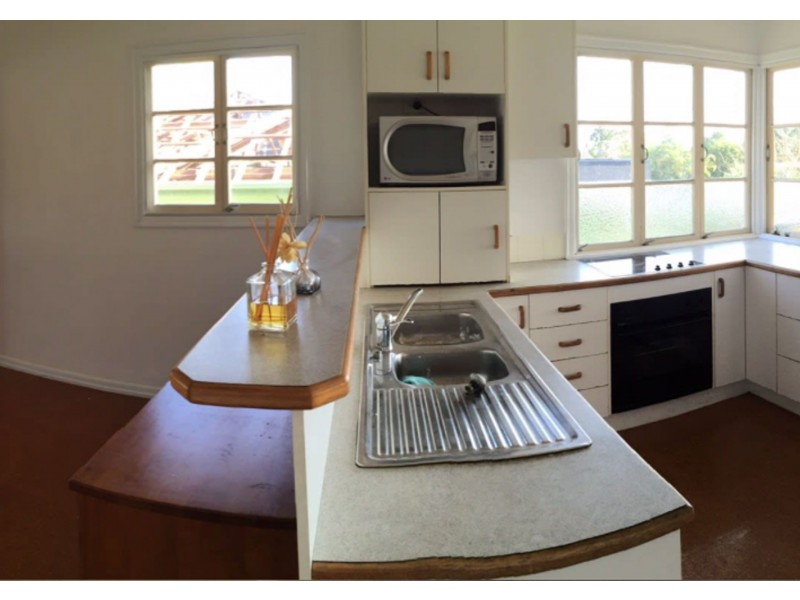 23 Oriel Rd, Yeronga QLD 4104