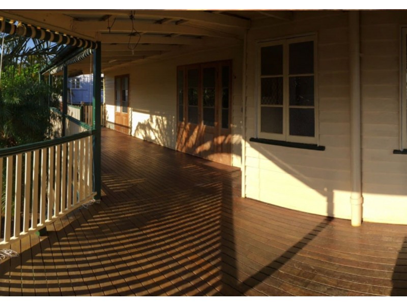 23 Oriel Rd, Yeronga QLD 4104