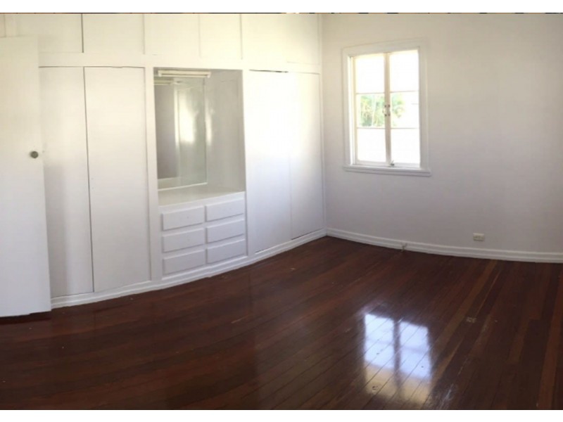 23 Oriel Rd, Yeronga QLD 4104