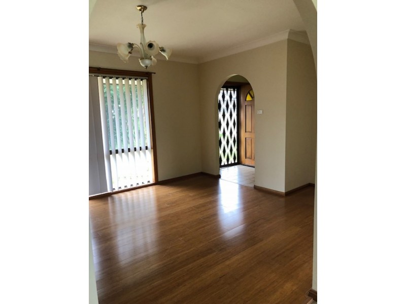 10 Bernard Pl, Edensor Park NSW 2176