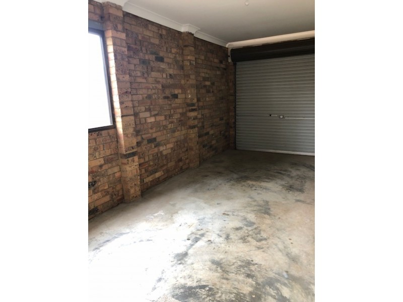 10 Bernard Pl, Edensor Park NSW 2176