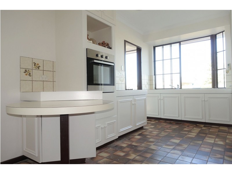 23 Page Dr, Mullaloo WA 6027