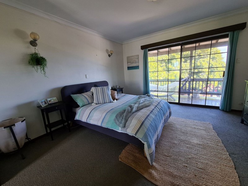 23 Page Dr, Mullaloo WA 6027