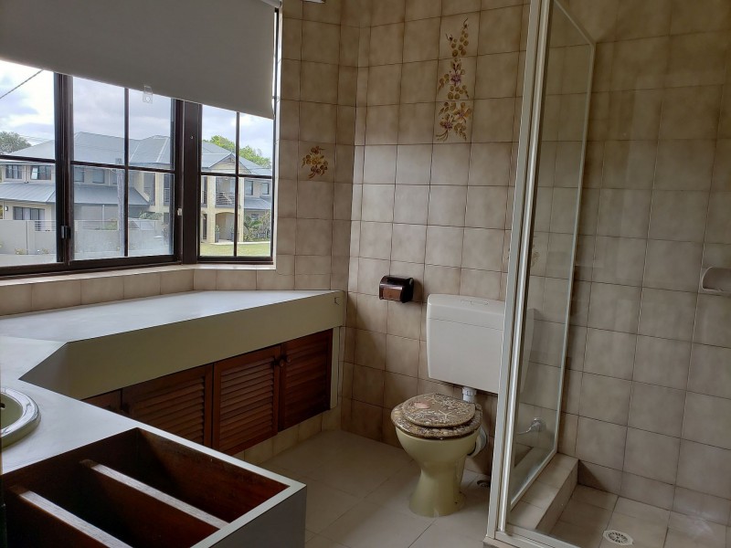 23 Page Dr, Mullaloo WA 6027