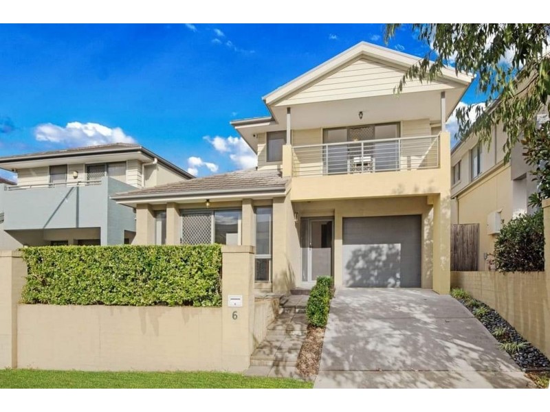 6 Stowe Ave, Campbelltown NSW 2560