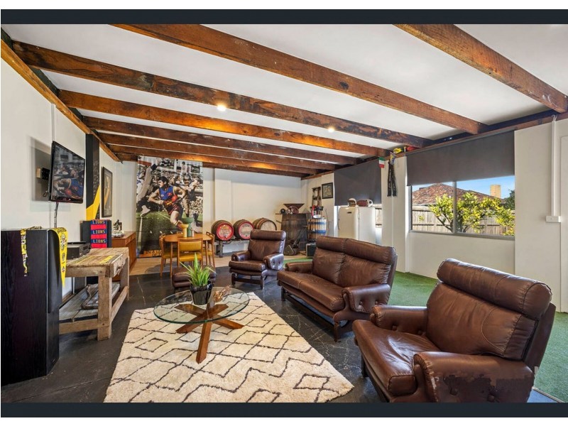 16 Rae St, Chadstone VIC 3148