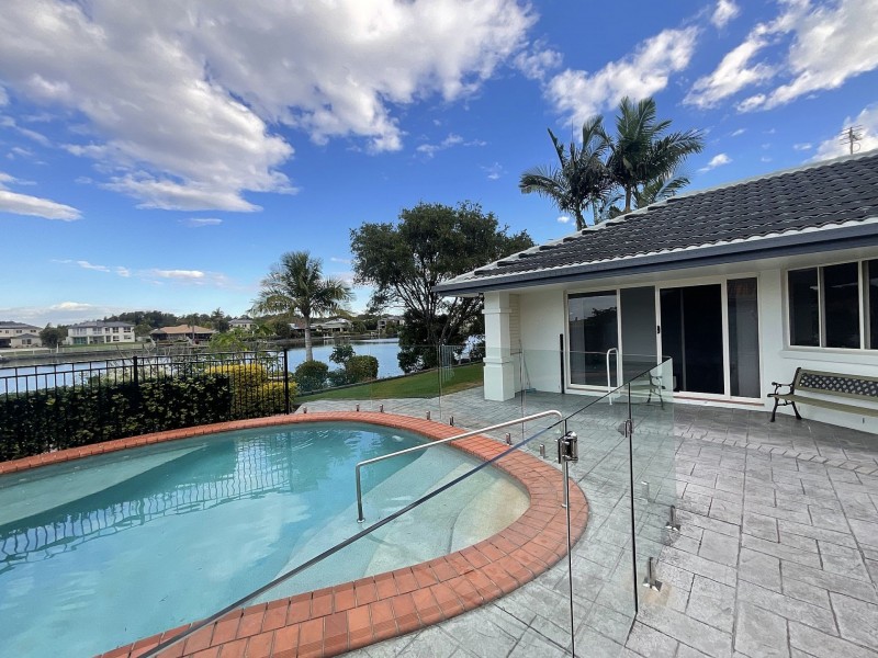 33 Glenwater Cres, Helensvale QLD 4212