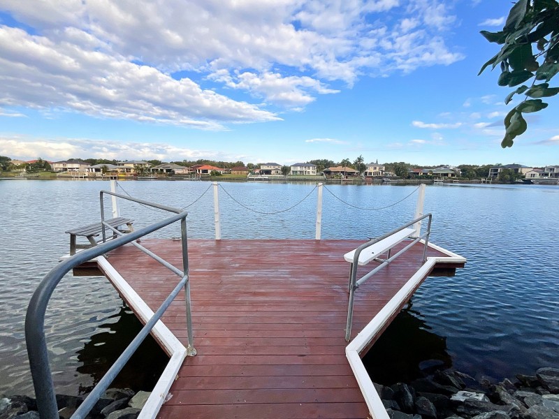 33 Glenwater Cres, Helensvale QLD 4212