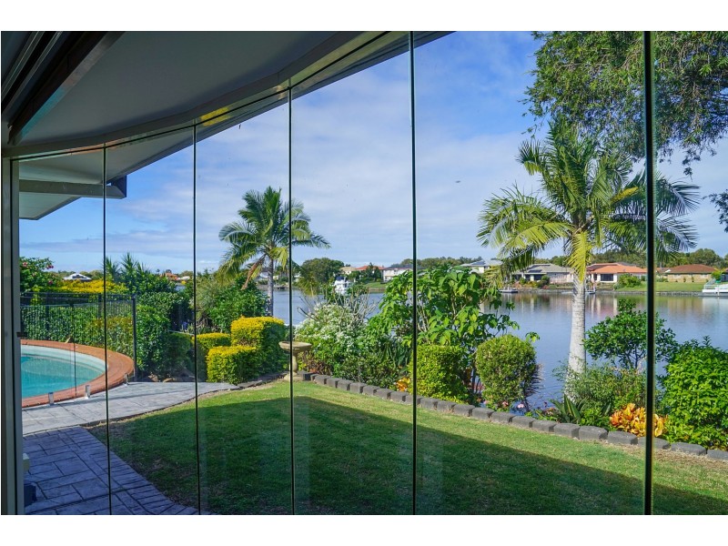 33 Glenwater Cres, Helensvale QLD 4212