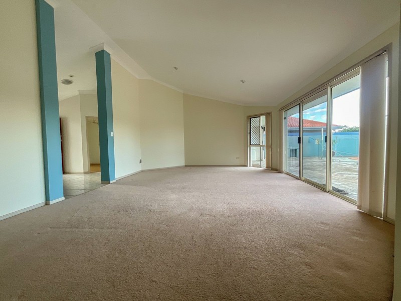 33 Glenwater Cres, Helensvale QLD 4212