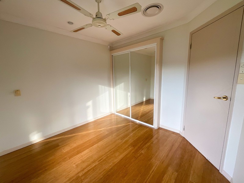 33 Glenwater Cres, Helensvale QLD 4212