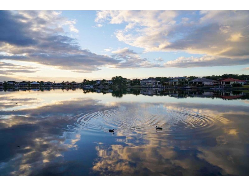 33 Glenwater Cres, Helensvale QLD 4212