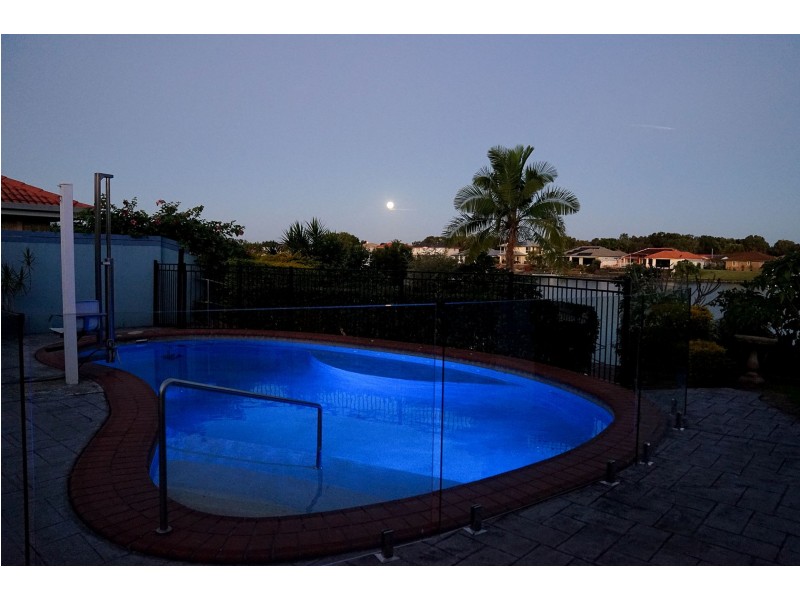 33 Glenwater Cres, Helensvale QLD 4212