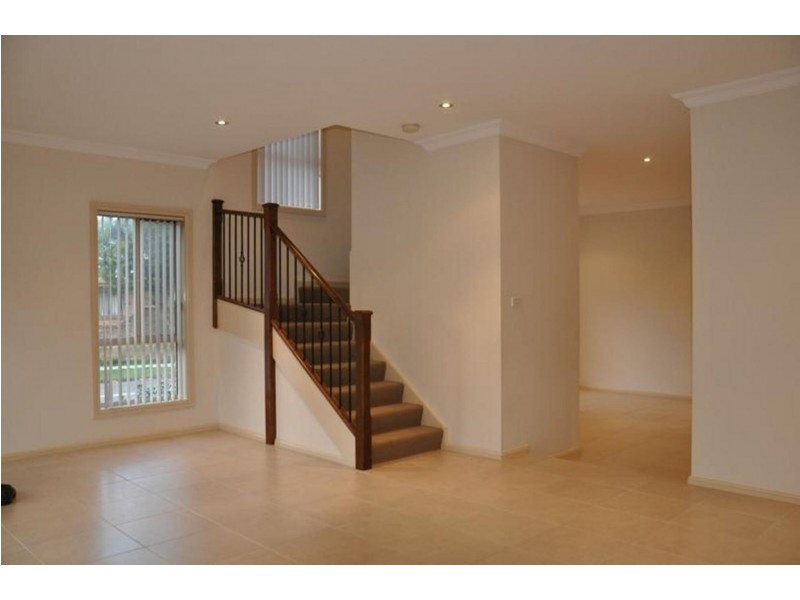 69 Cressy Rd, East Ryde NSW 2113