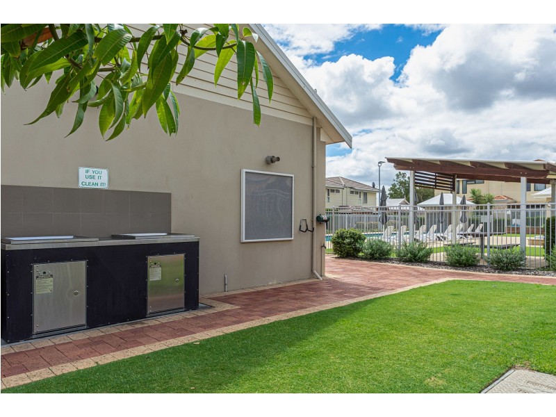 15/61 Elvire St, Viveash WA 6056