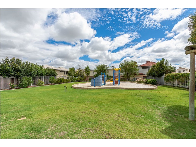 15/61 Elvire St, Viveash WA 6056