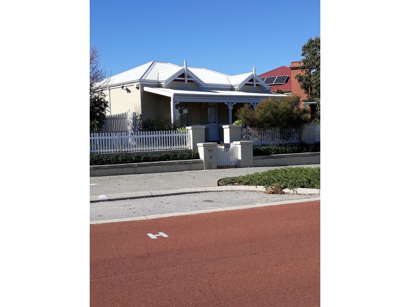 4 Arrowsmith Ave, Ellenbrook WA 6069