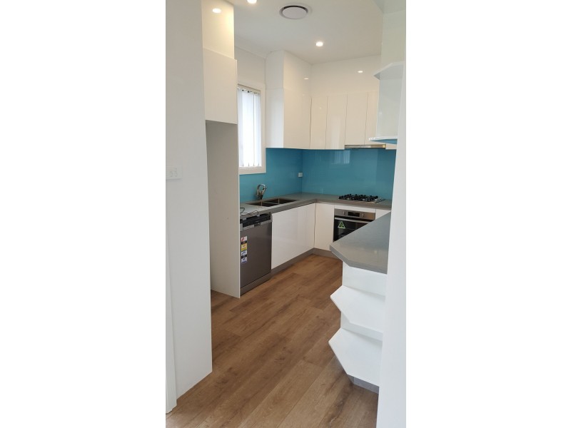 2A Springdale Rd, Wentworthville NSW 2145