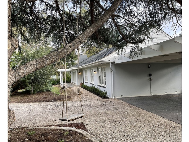 13A Ayr Ave, Torrens Park SA 5062