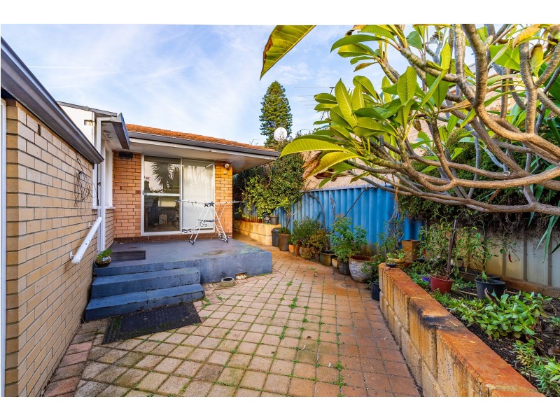 12 Sulman Rd, Wembley Downs WA 6019