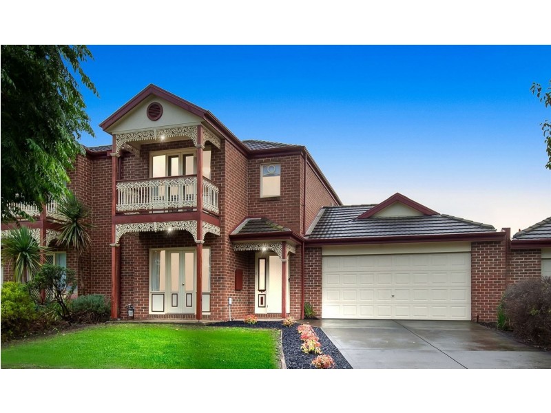 15 Dighton Tce, Cairnlea VIC 3023