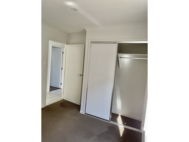 5 Calandra St, Redbank Plains QLD 4301