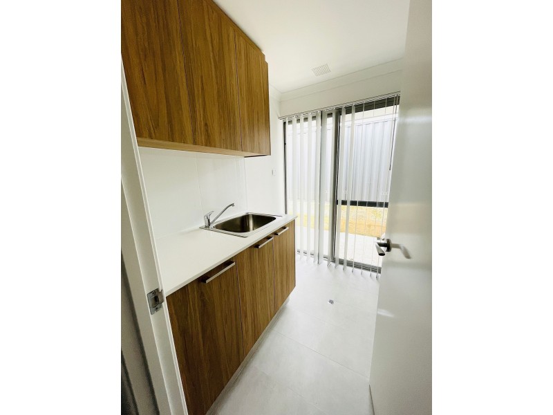 38 Sedano Cres, Wellard WA 6170