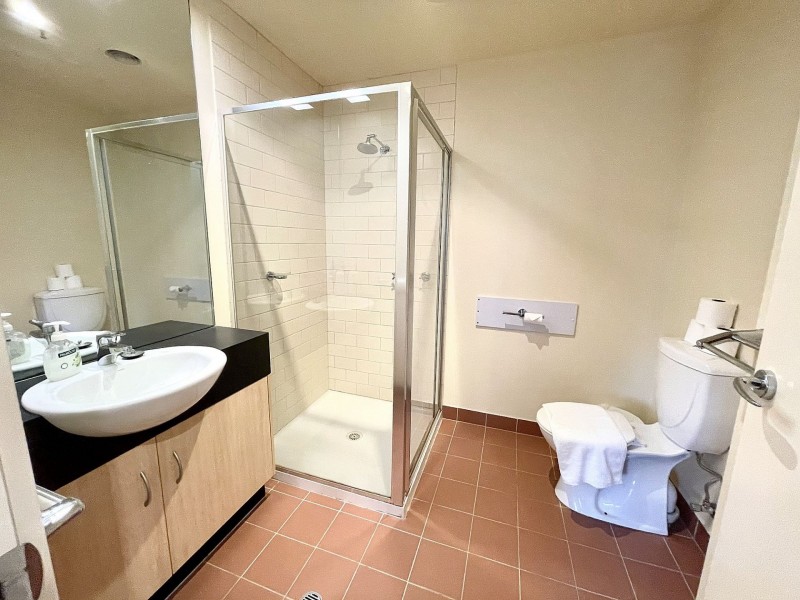 24/300 King St, Melbourne VIC 3000