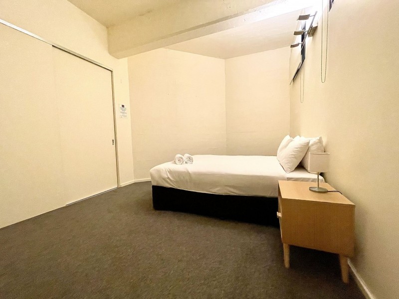 24/300 King St, Melbourne VIC 3000