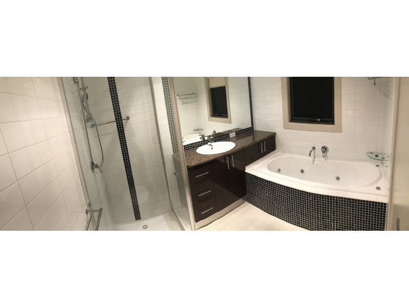 10 Summit Rd, Frankston VIC 3199