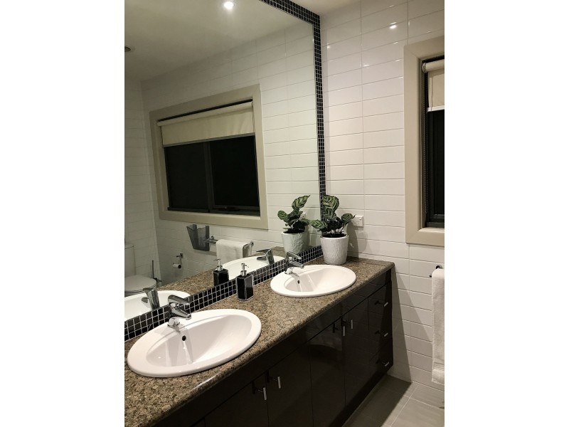 10 Summit Rd, Frankston VIC 3199